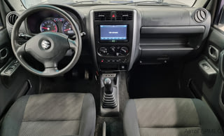 Фото SUZUKI Jimny III Рестайлинг 2 с пробегом Фото SUZUKI Jimny III Рестайлинг 2 с пробегом
