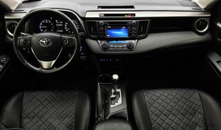 Фото TOYOTA RAV4 IV (XA40) Рестайлинг с пробегом Фото TOYOTA RAV4 IV (XA40) Рестайлинг с пробегом