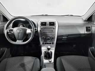 Фото TOYOTA Corolla X (E140, E150) Рестайлинг с пробегом Фото TOYOTA Corolla X (E140, E150) Рестайлинг с пробегом