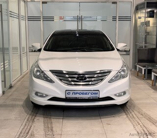 Фото HYUNDAI Sonata VI (YF) с пробегом