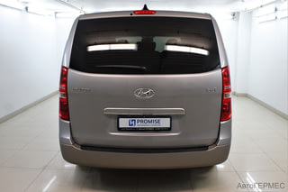 Фото HYUNDAI H-1 II Рестайлинг 2 с пробегом