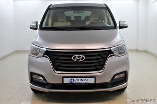 Фото HYUNDAI H-1 II Рестайлинг 2 с пробегом