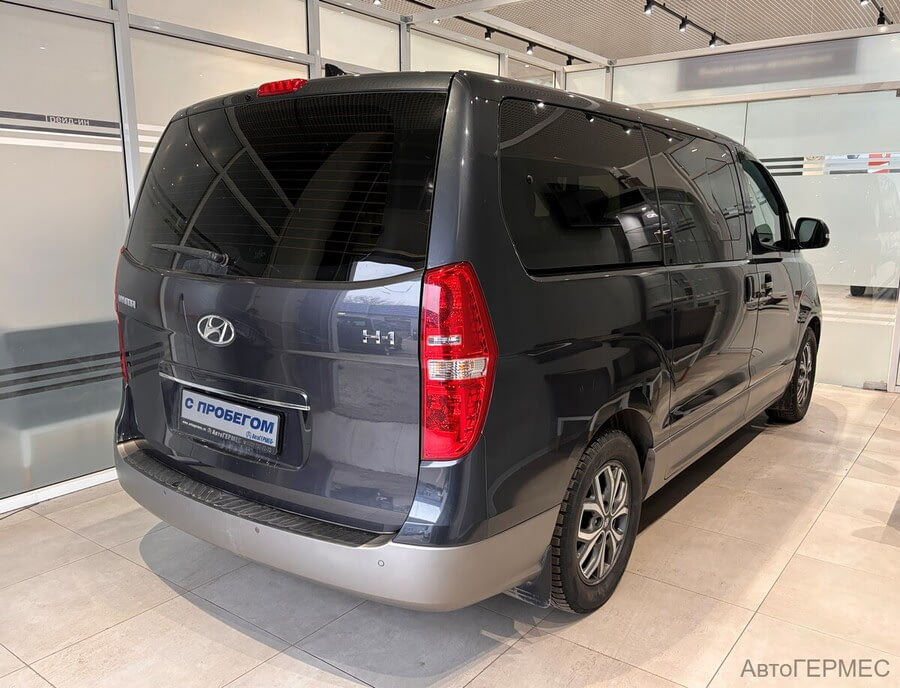 Фото HYUNDAI H-1 II Рестайлинг 2 с пробегом | №4