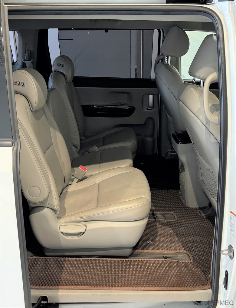 Фото Kia CARNIVAL III с пробегом