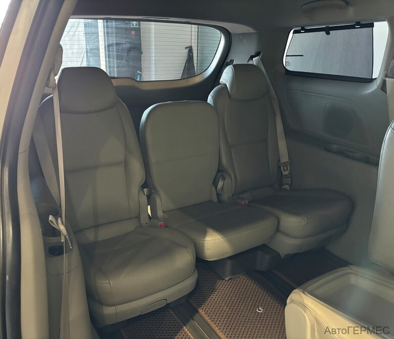 Фото Kia CARNIVAL III с пробегом