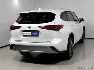 Фото TOYOTA Highlander IV (U70) с пробегом Фото TOYOTA Highlander IV (U70) с пробегом
