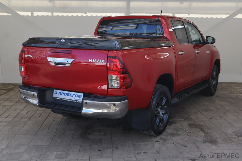 Фото TOYOTA Hilux VIII с пробегом