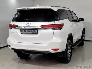 Фото TOYOTA Fortuner II Рестайлинг с пробегом Фото TOYOTA Fortuner II Рестайлинг с пробегом