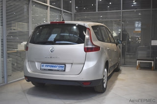 Фото RENAULT Scenic III с пробегом