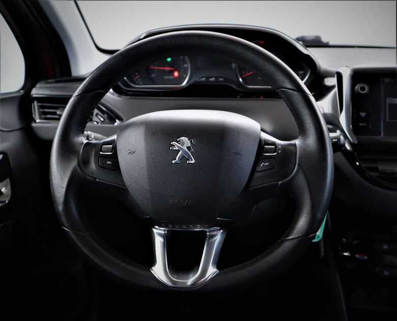 Фото PEUGEOT 208 I с пробегом