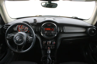 Фото MINI Hatch III (F55/F56) с пробегом