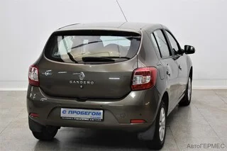 Фото RENAULT Sandero II Рестайлинг с пробегом Фото RENAULT Sandero II Рестайлинг с пробегом