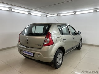 Фото RENAULT Sandero I с пробегом Фото RENAULT Sandero I с пробегом