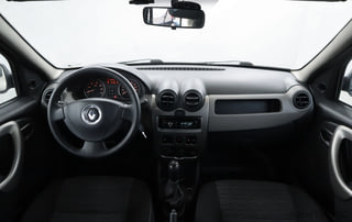 Фото RENAULT Logan I Рестайлинг с пробегом Фото RENAULT Logan I Рестайлинг с пробегом