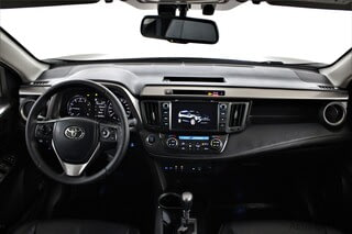 Фото TOYOTA RAV4 IV (XA40) Рестайлинг с пробегом