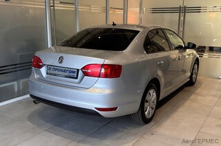 Фото Volkswagen Jetta VI с пробегом