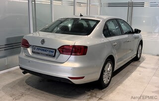 Фото Volkswagen Jetta VI с пробегом