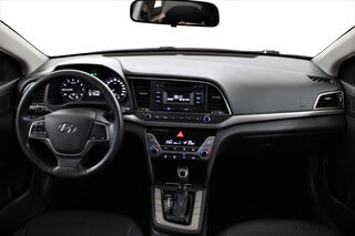 Фото HYUNDAI Elantra VI (AD) с пробегом