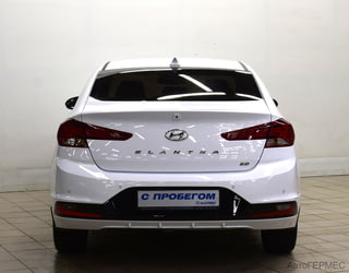 Фото HYUNDAI Elantra VI (AD) Рестайлинг с пробегом