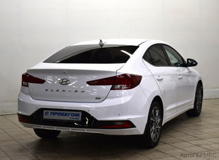 Фото HYUNDAI Elantra VI (AD) Рестайлинг с пробегом