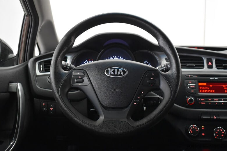 Фото Kia Ceed II с пробегом