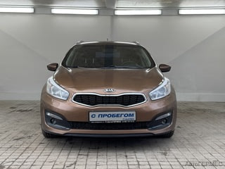 Фото Kia Ceed II Рестайлинг с пробегом Фото Kia Ceed II Рестайлинг с пробегом