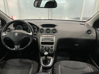 Фото PEUGEOT 408 I Рестайлинг с пробегом Фото PEUGEOT 408 I Рестайлинг с пробегом