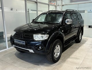 Mitsubishi pajero 7 seater for sale hotsell