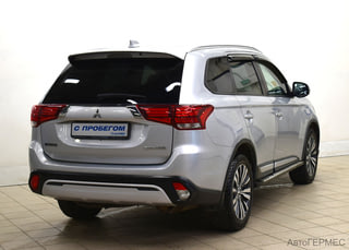 Фото MITSUBISHI Outlander III Рестайлинг 3 с пробегом