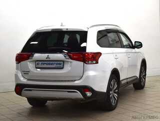 Фото MITSUBISHI Outlander III Рестайлинг 3 с пробегом