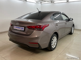 Фото HYUNDAI Solaris II с пробегом Фото HYUNDAI Solaris II с пробегом