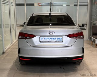 Фото HYUNDAI Solaris II Рестайлинг с пробегом