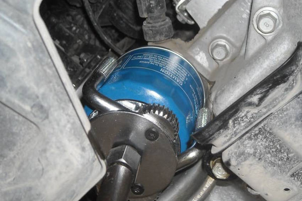 Замена масляного фильтра УАЗ Остекленный фургон (3741), №2