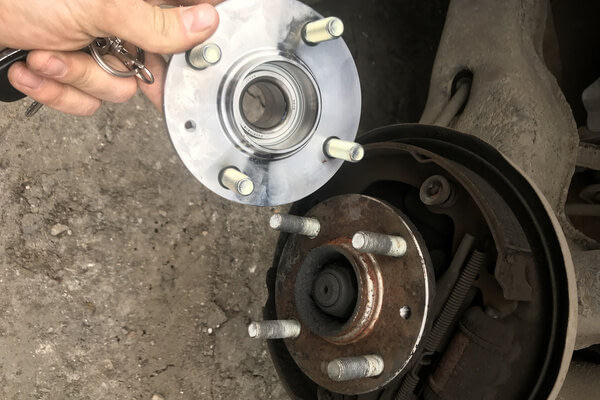 Замена переднего ступичного подшипника SOLARIS, №1