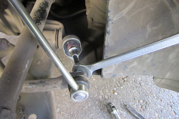 Замена передней стойки стабилизатора FAW, №2