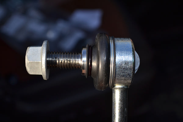 Замена передней стойки стабилизатора FAW, №1