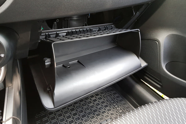 Замена салонного фильтра Kia Rio, №1