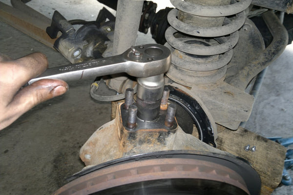 Замена шкворней RAVON R4, №2