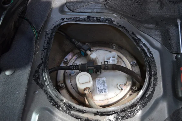 Замена топливного фильтра Kia Rio, №2